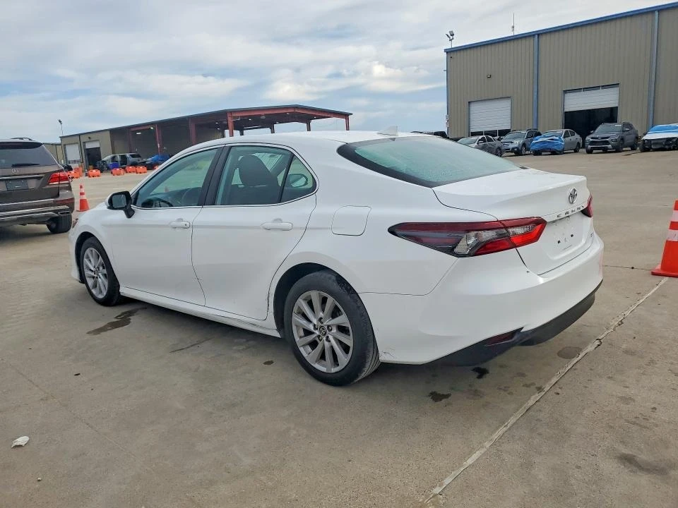 Toyota Camry, снимка 2 - Автомобили и джипове - 54581485