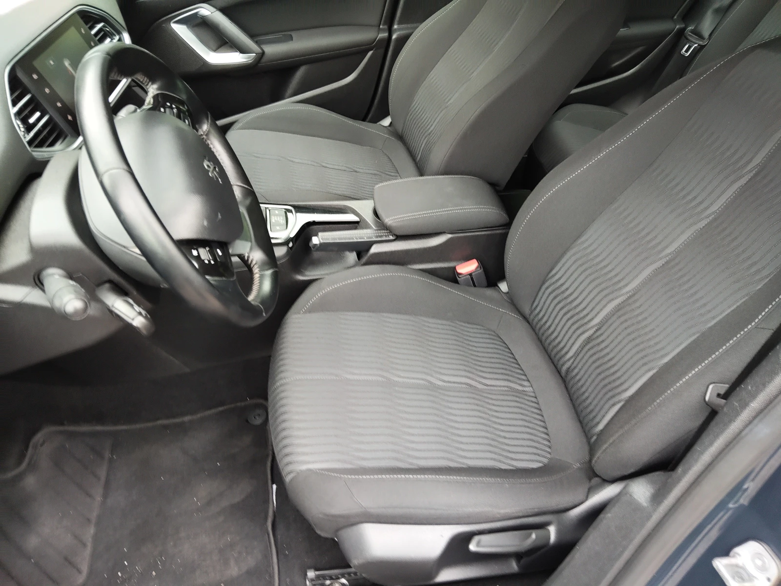 Peugeot 308 1, 6d 120ps AUTOMATIC, снимка 7 - Автомобили и джипове - 54626910