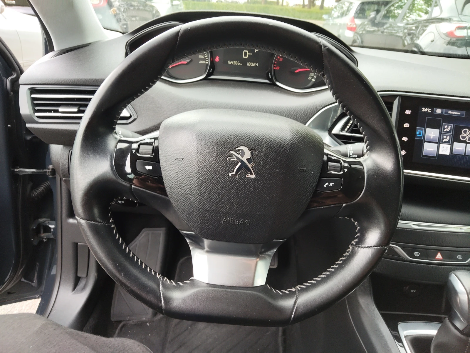 Peugeot 308 1, 6d 120ps AUTOMATIC, снимка 9 - Автомобили и джипове - 54626910