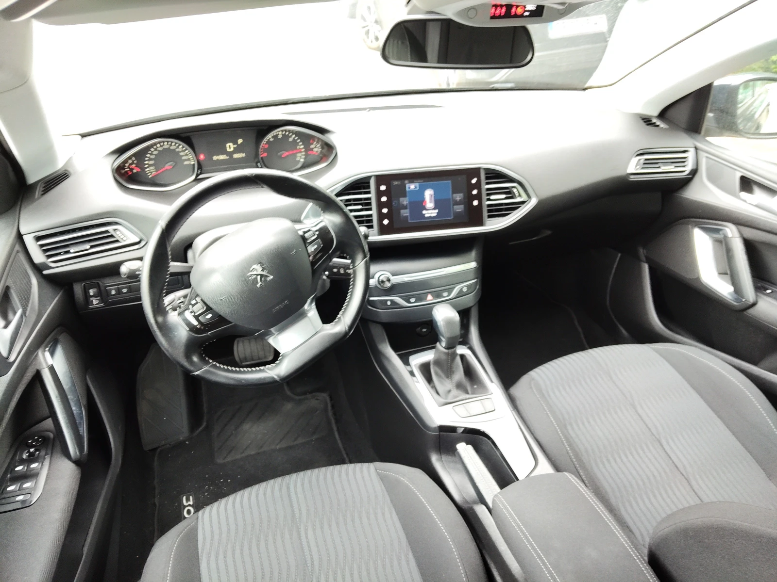 Peugeot 308 1, 6d 120ps AUTOMATIC, снимка 6 - Автомобили и джипове - 54626910