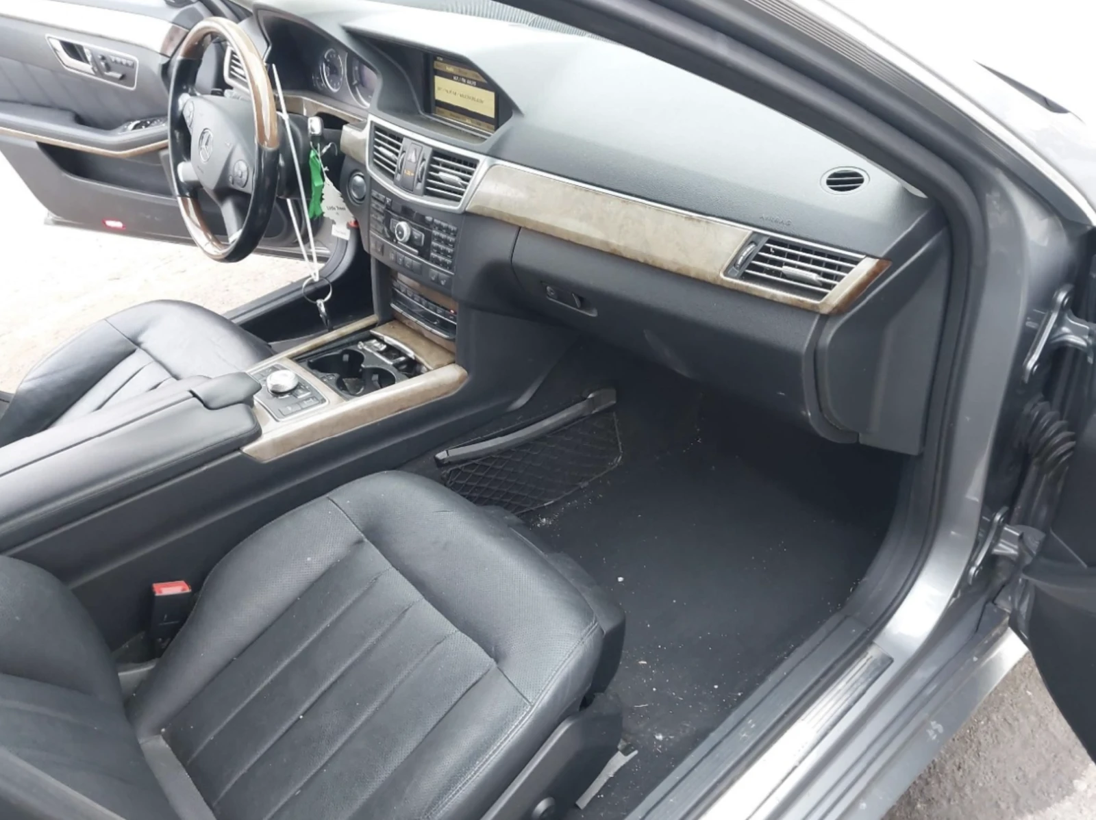 Mercedes-Benz E 500 AMG, снимка 8 - Автомобили и джипове - 54669592