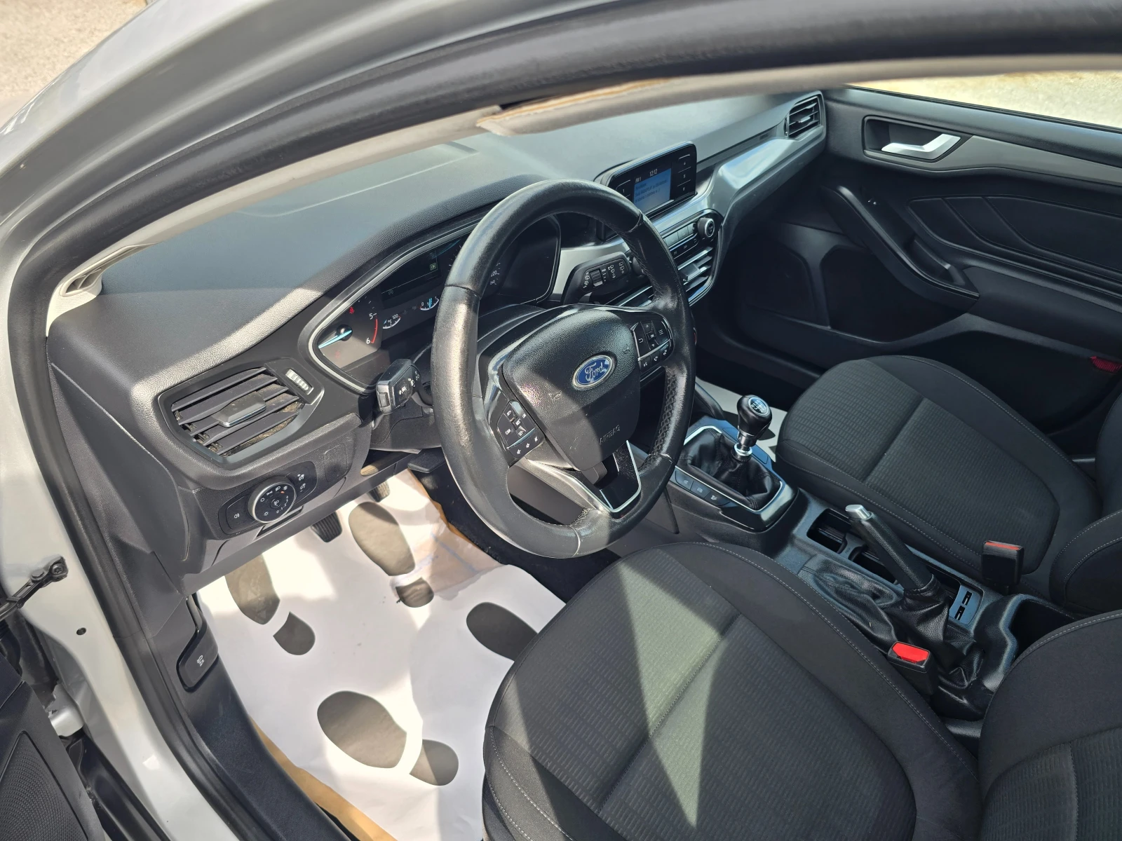 Ford Focus 1.5TDCI-95k.c-EURO6, снимка 9 - Автомобили и джипове - 55207480