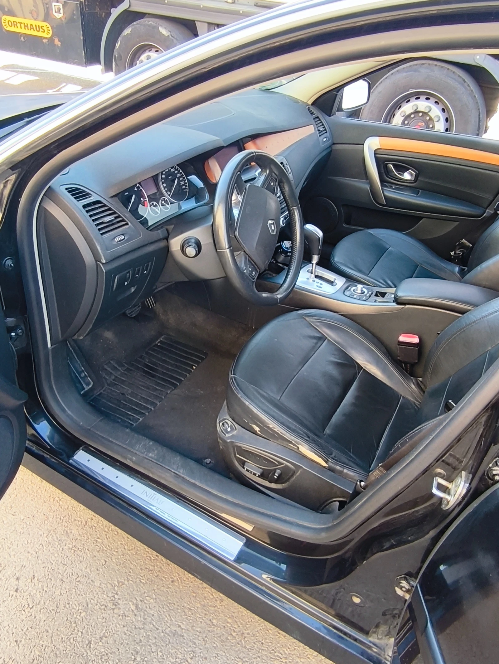 Renault Laguna 3, снимка 11 - Автомобили и джипове - 55508909