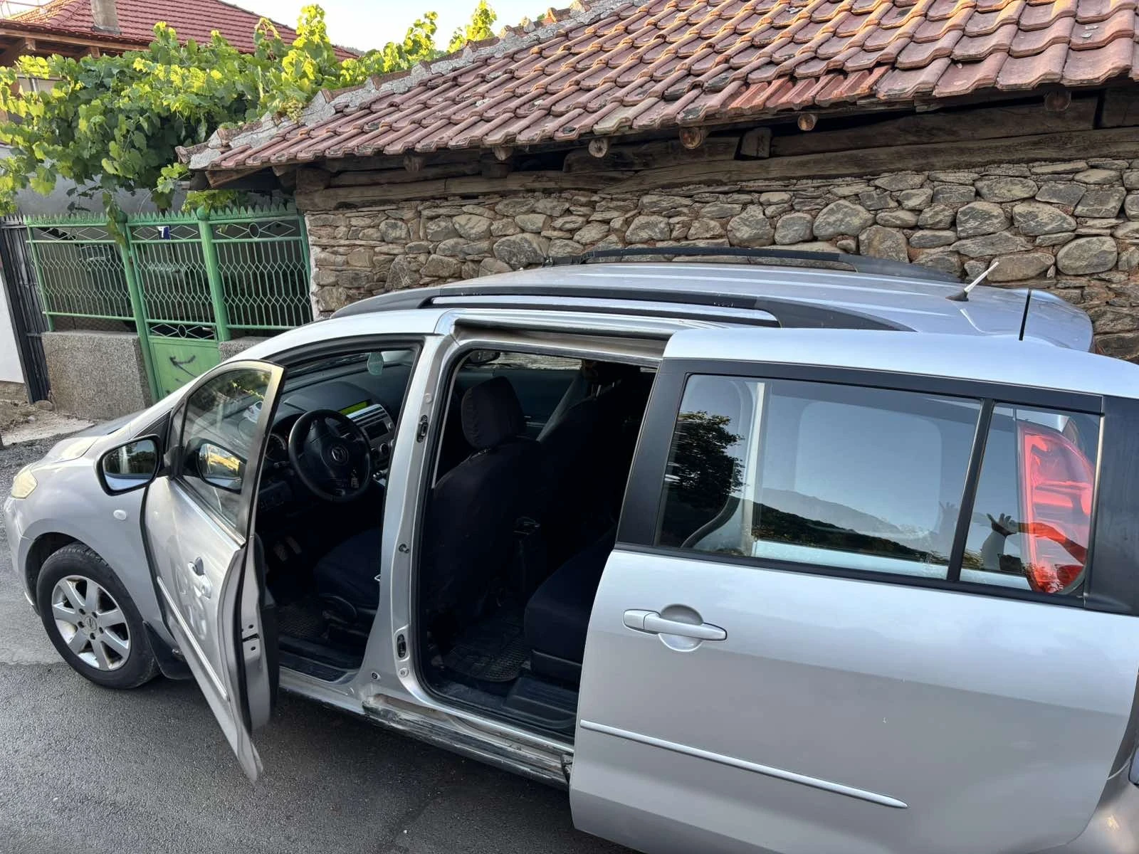 Mazda 5, снимка 9 - Автомобили и джипове - 55512803