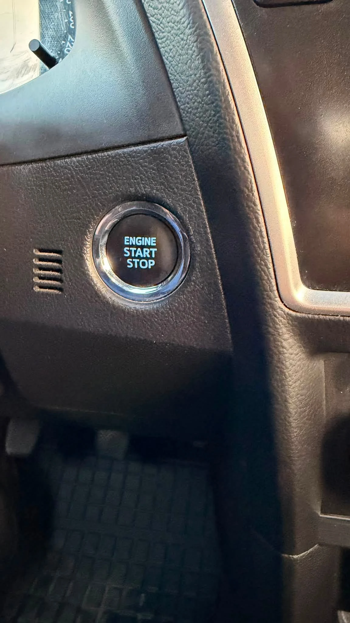 Toyota Auris 1.6 БЕНЗИН  EURO5, снимка 15 - Автомобили и джипове - 55546439
