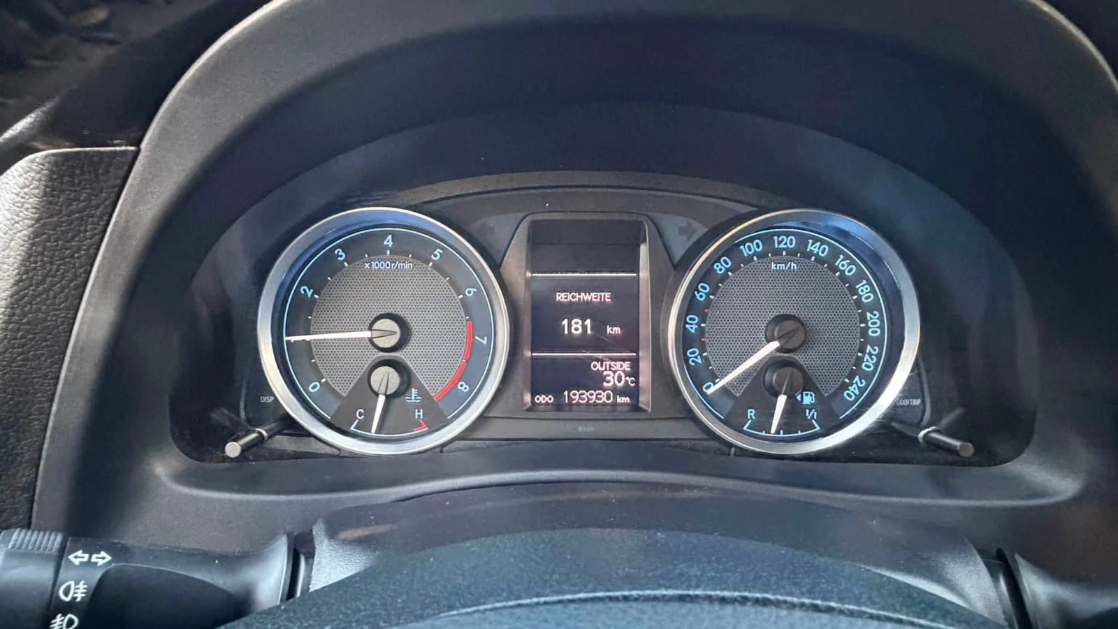 Toyota Auris 1.6 БЕНЗИН  EURO5, снимка 10 - Автомобили и джипове - 55546439