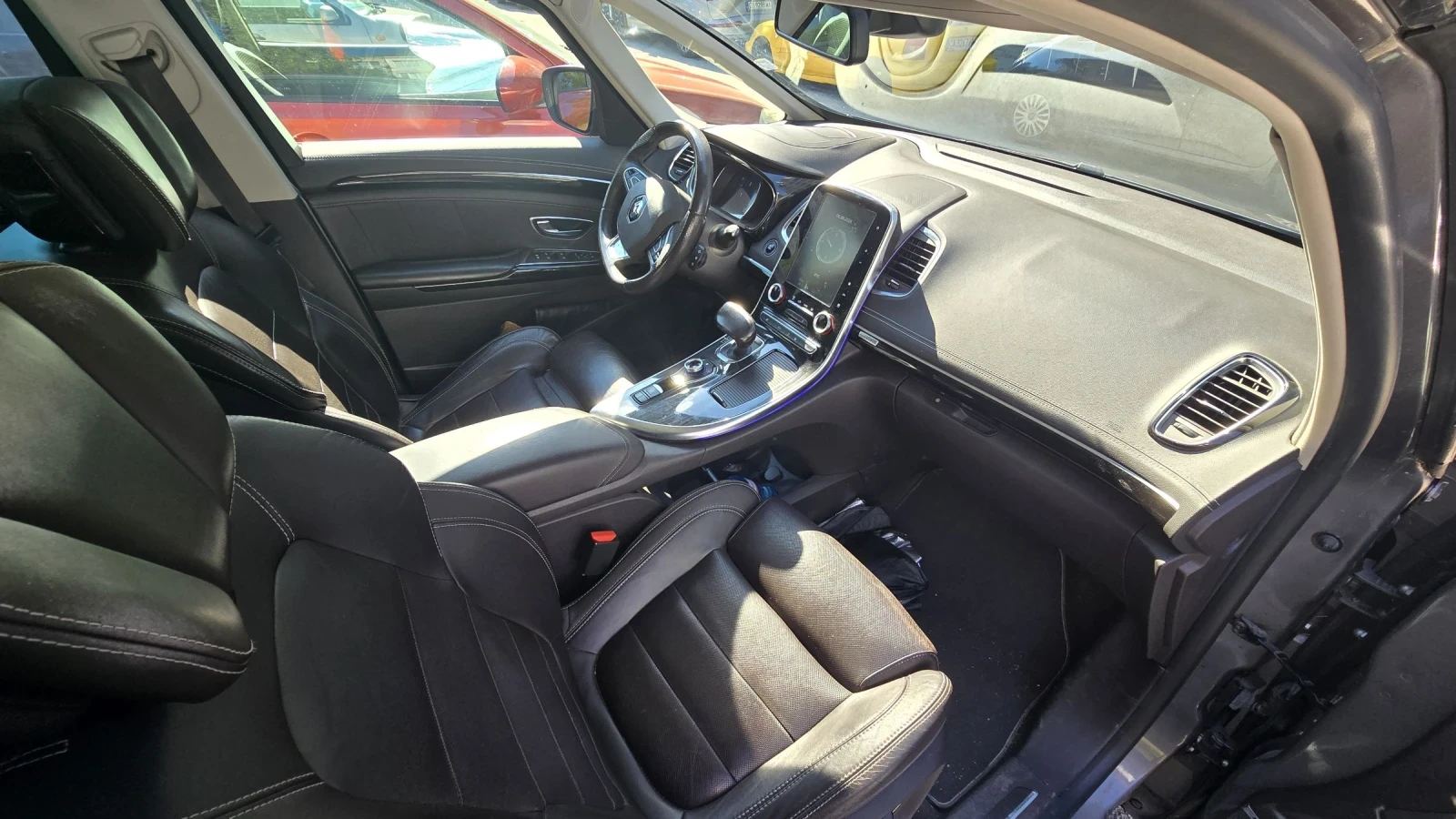 Renault Espace V Initiale Paris 1.6dci, снимка 9 - Автомобили и джипове - 55577619