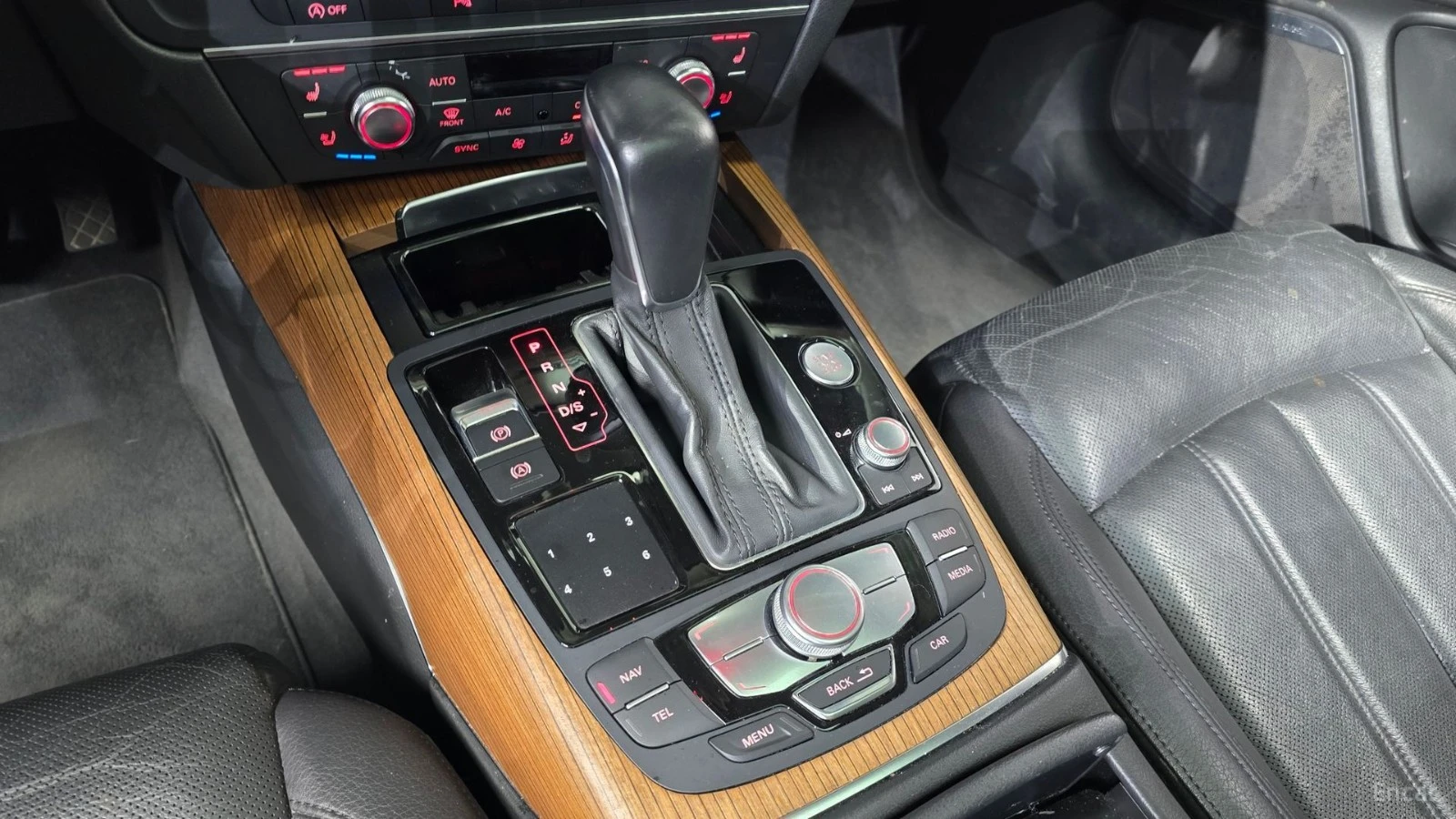 Audi A6 3.0TDI* QUATTRO* ПОДГРЕВ* ОБДУХВАНЕ* ШИБИДАХ* КАМЕ, снимка 7 - Автомобили и джипове - 55655928