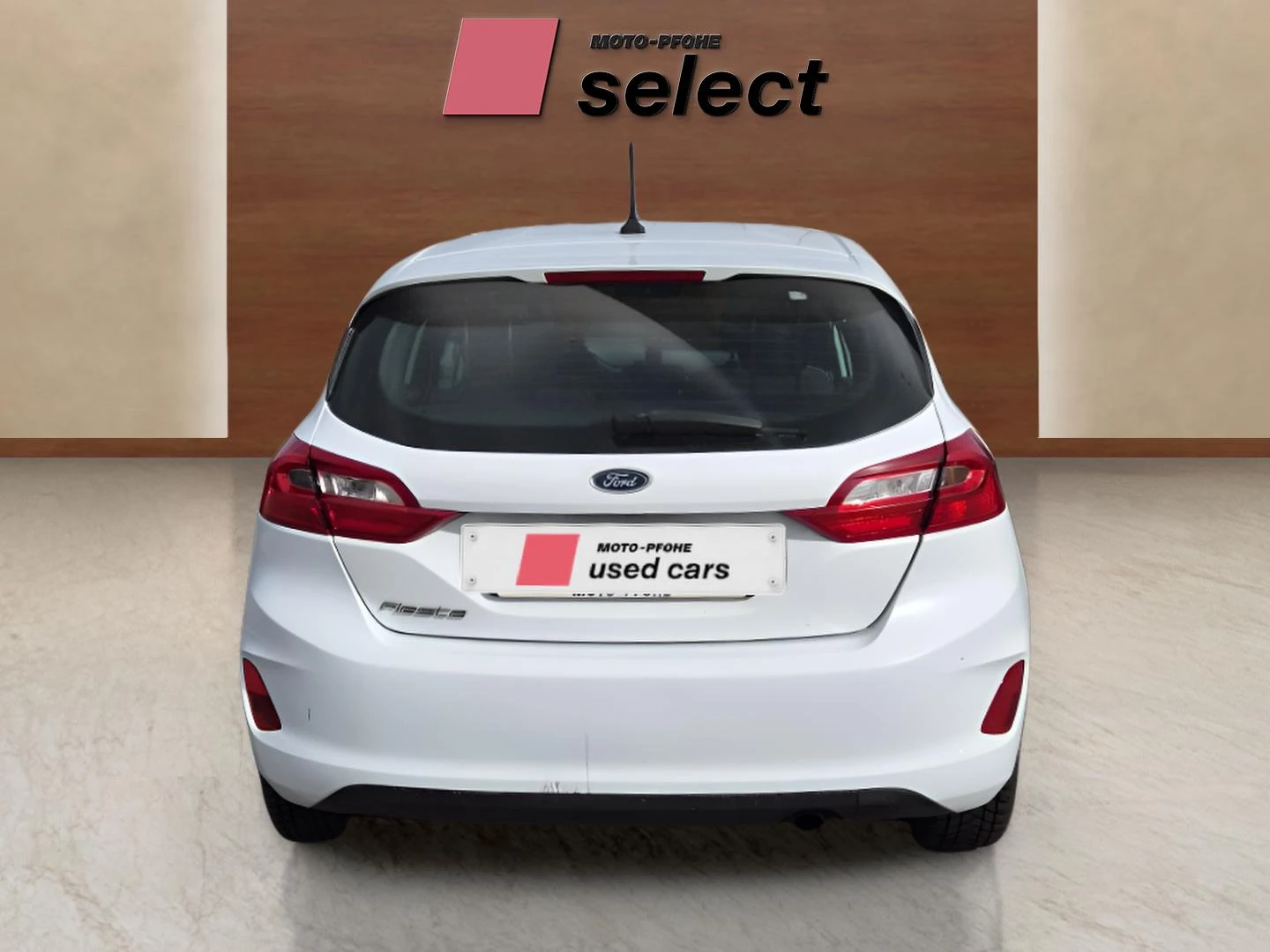 Ford Fiesta 1.1, снимка 6 - Автомобили и джипове - 56301156