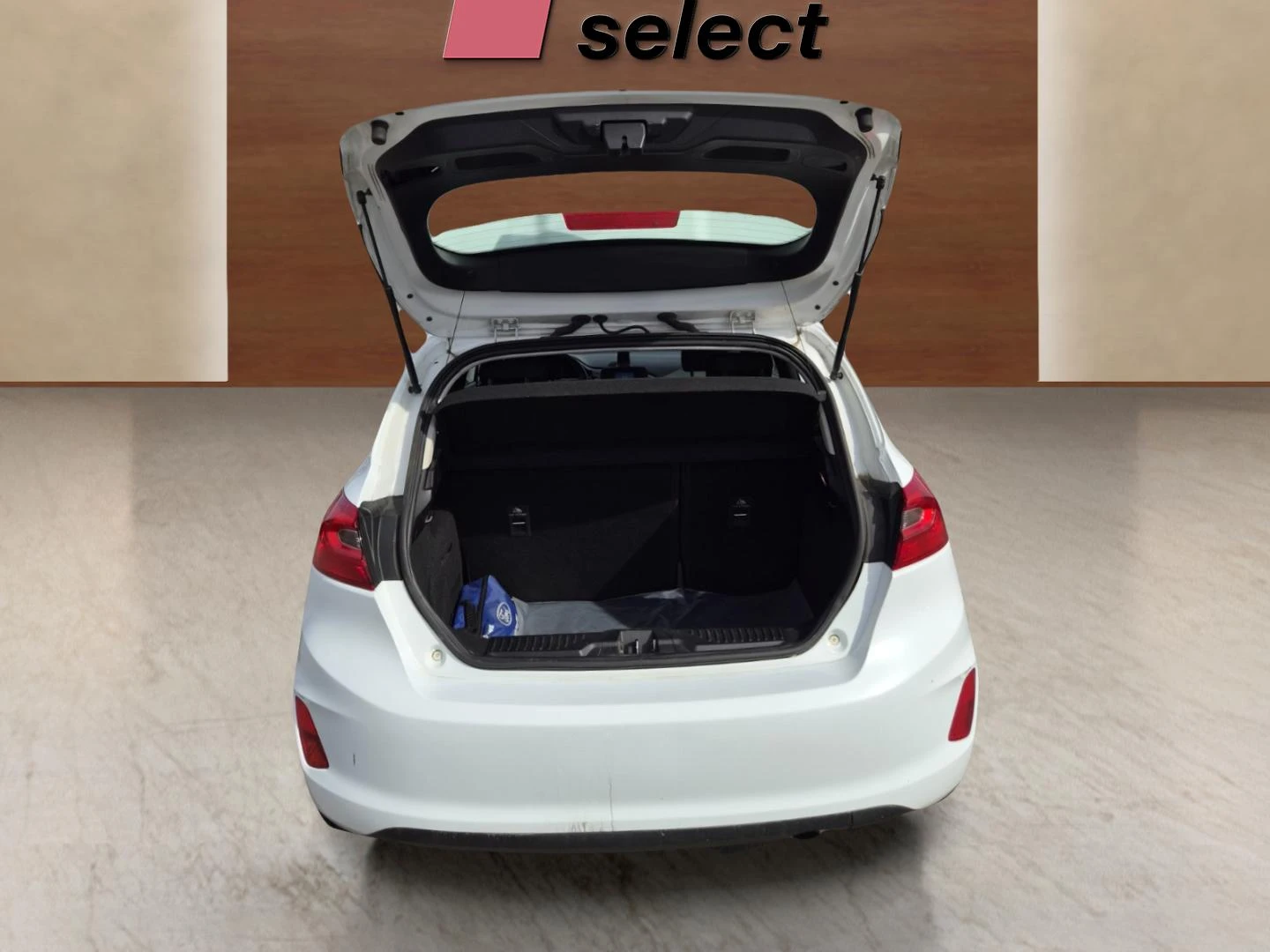 Ford Fiesta 1.1, снимка 12 - Автомобили и джипове - 56301156