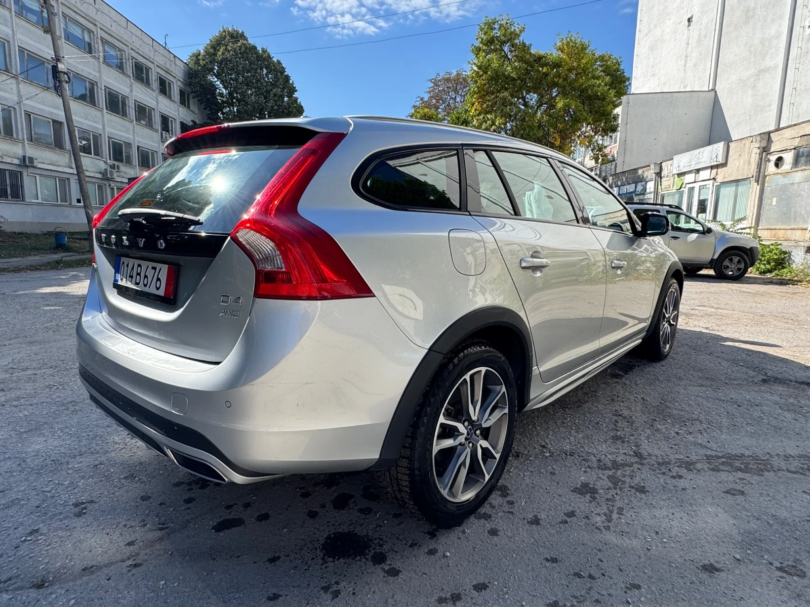 Volvo V60 Cross Country, снимка 4 - Автомобили и джипове - 56308224