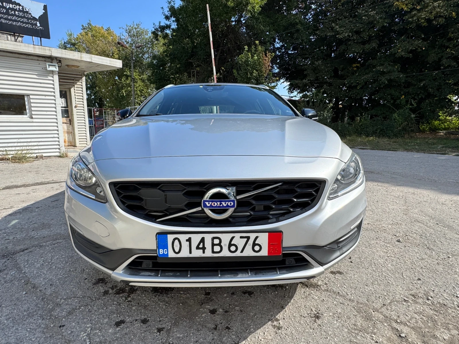 Volvo V60 Cross Country, снимка 2 - Автомобили и джипове - 56308224