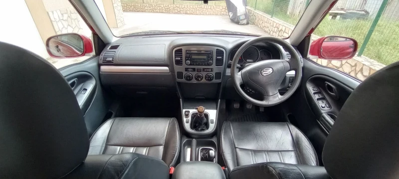 Suzuki Grand vitara 2.0i/128k.4x4, снимка 9 - Автомобили и джипове - 52343669