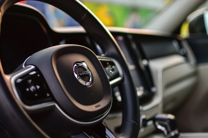 Volvo XC60 D4 INSCRIPTION| POLESTAR| harmon/kardon| Head-Up, снимка 10 - Автомобили и джипове - 51195632