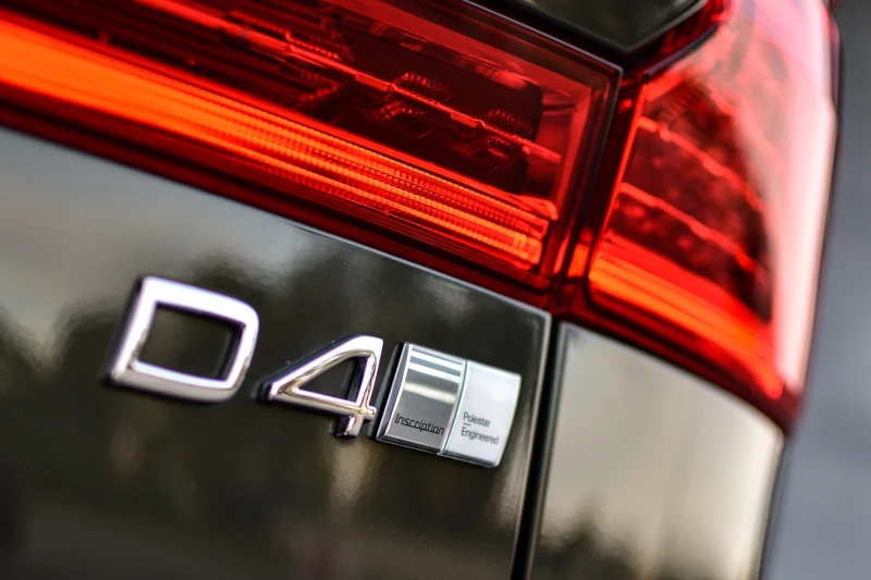Volvo XC60 D4 INSCRIPTION| POLESTAR| harmon/kardon| Head-Up, снимка 6 - Автомобили и джипове - 51195632