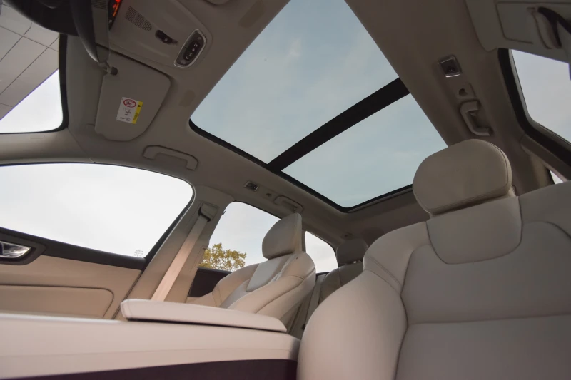 Volvo XC60 D4 INSCRIPTION| POLESTAR| harmon/kardon| Head-Up, снимка 12 - Автомобили и джипове - 51195632