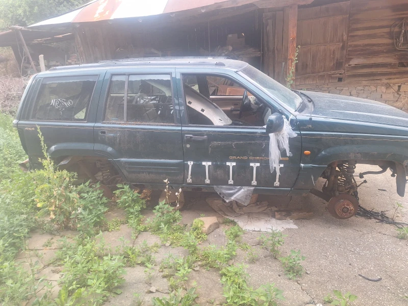 Jeep Grand cherokee, снимка 13 - Автомобили и джипове - 52449435