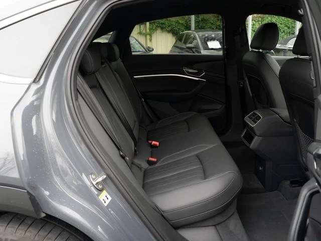 Audi Q8 55 E-TRON/S-LINE/QUATTRO/SPORTBACK/, снимка 15 - Автомобили и джипове - 53342841