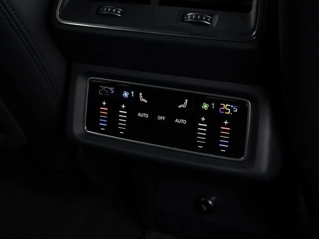 Audi Q8 55 E-TRON/S-LINE/QUATTRO/SPORTBACK/, снимка 16 - Автомобили и джипове - 53342841