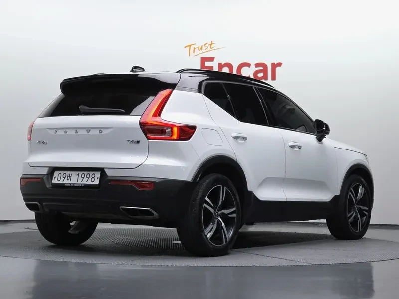 Volvo XC40 T4 R-Design