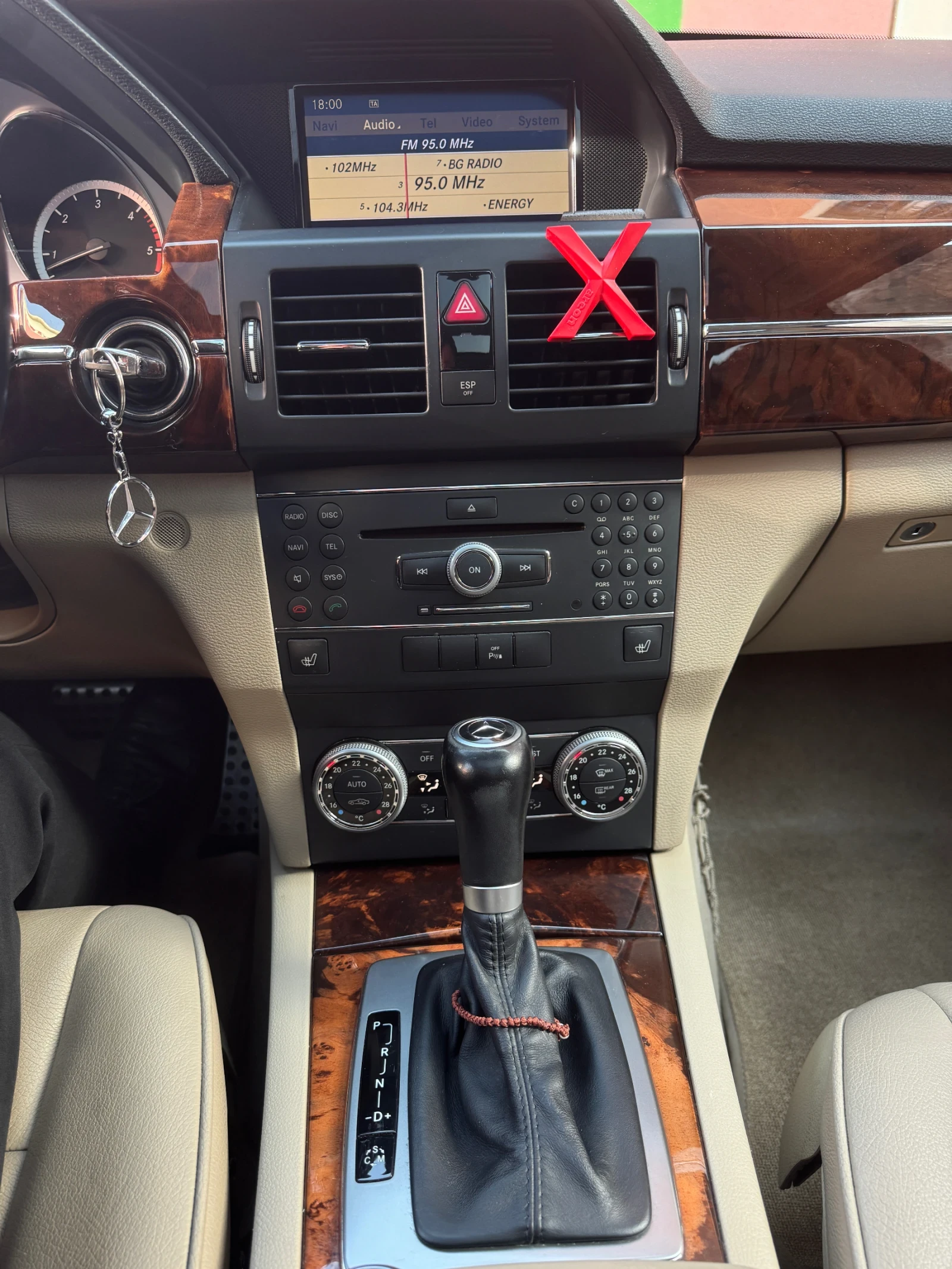 Mercedes-Benz GLK 350 - изображение 5