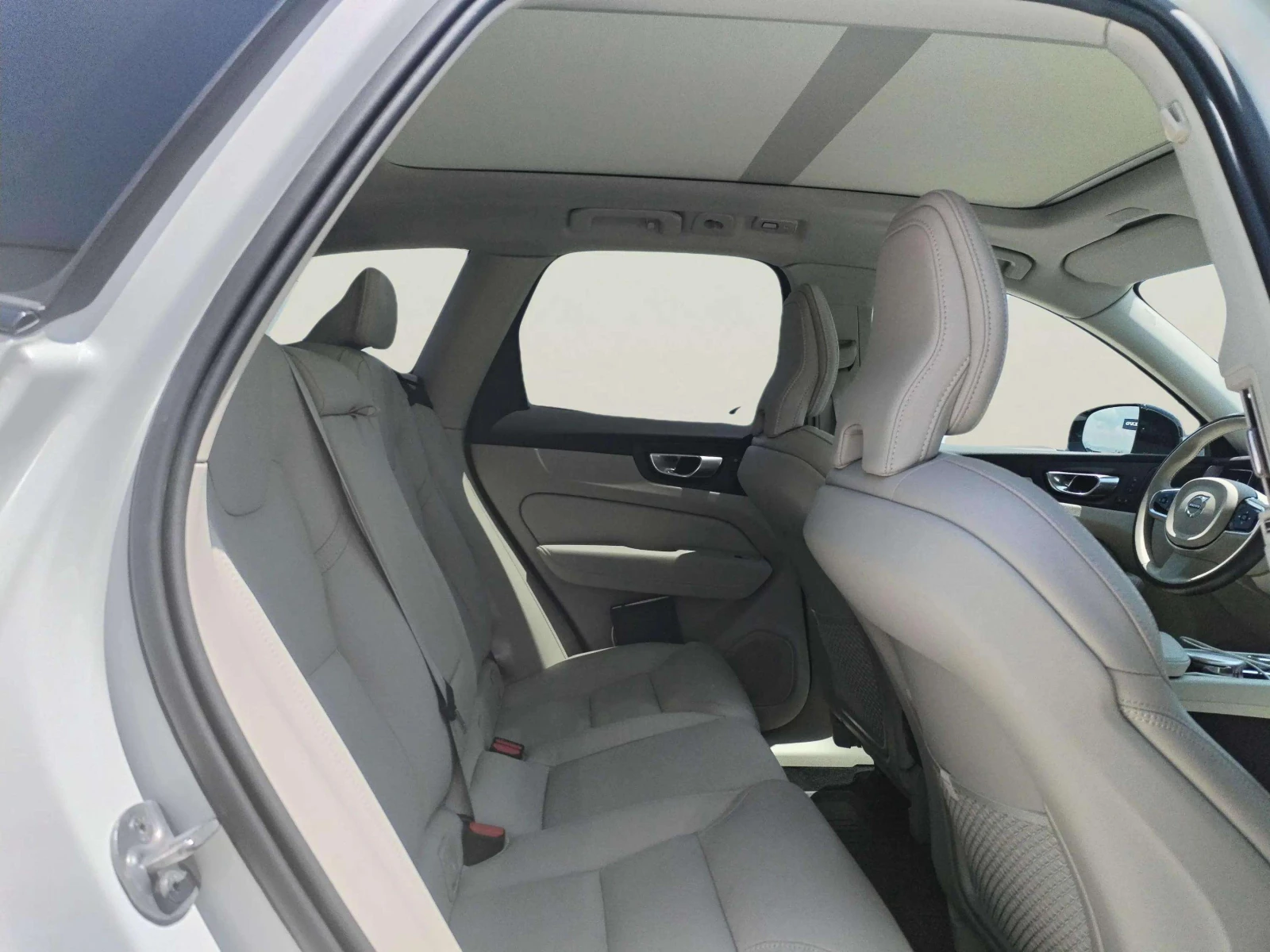 Volvo XC60 2.0 B5 - изображение 10