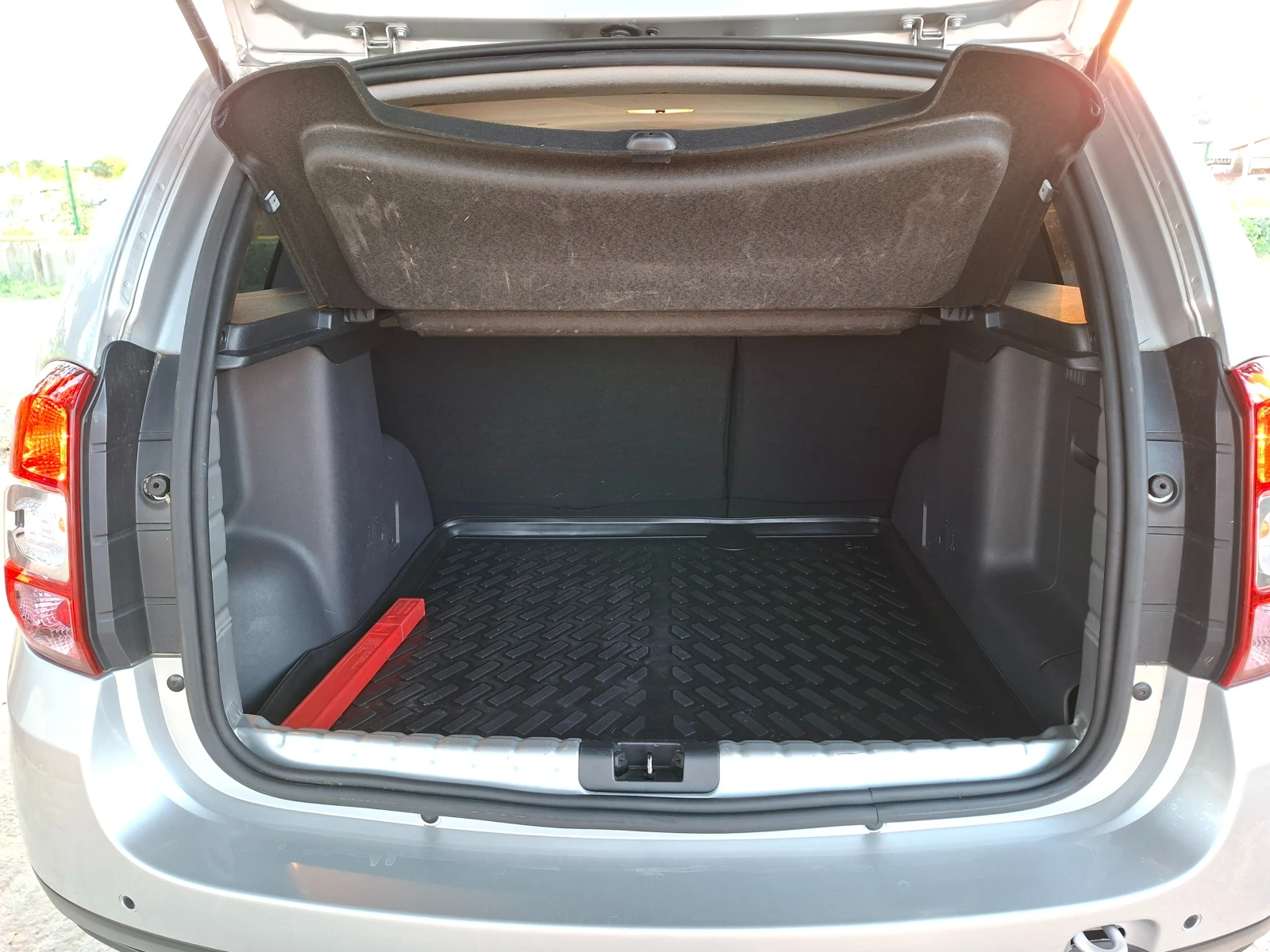 Dacia Duster 1.6 16V Газ - изображение 8