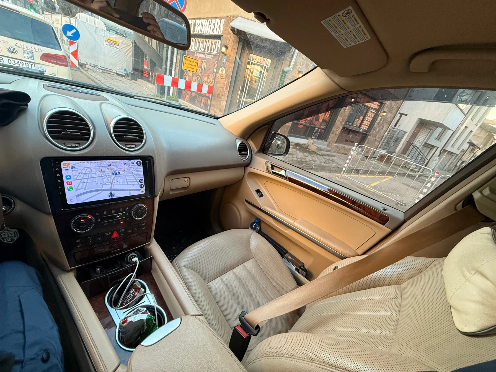 Mercedes-Benz ML 320 4 matic, снимка 9 - Автомобили и джипове - 53910464