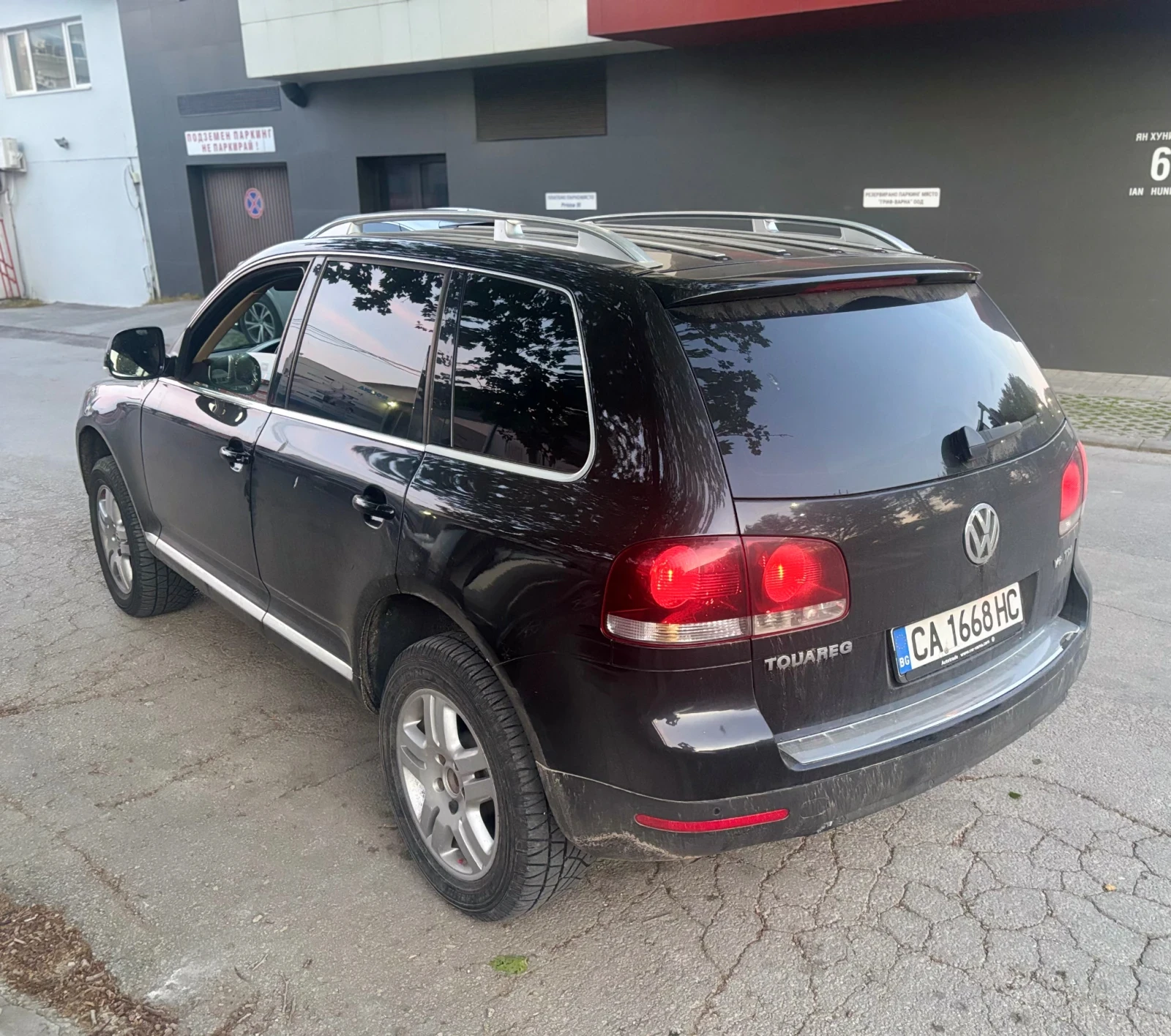 VW Touareg, снимка 6 - Автомобили и джипове - 54556365