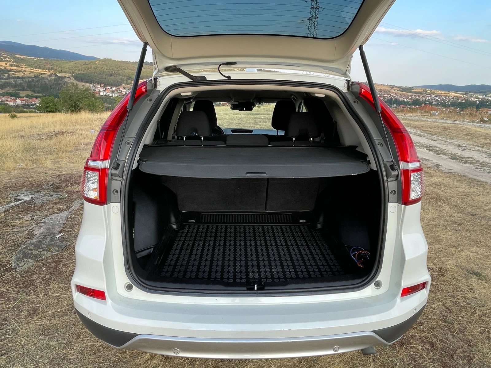 Honda Cr-v 1.6 I-DTEC, снимка 9 - Автомобили и джипове - 54637759