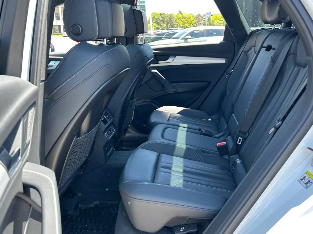 Audi Q5 | DISTRONIC | 360 | ПАНОРАМА | CARFAX | , снимка 11 - Автомобили и джипове - 54736389