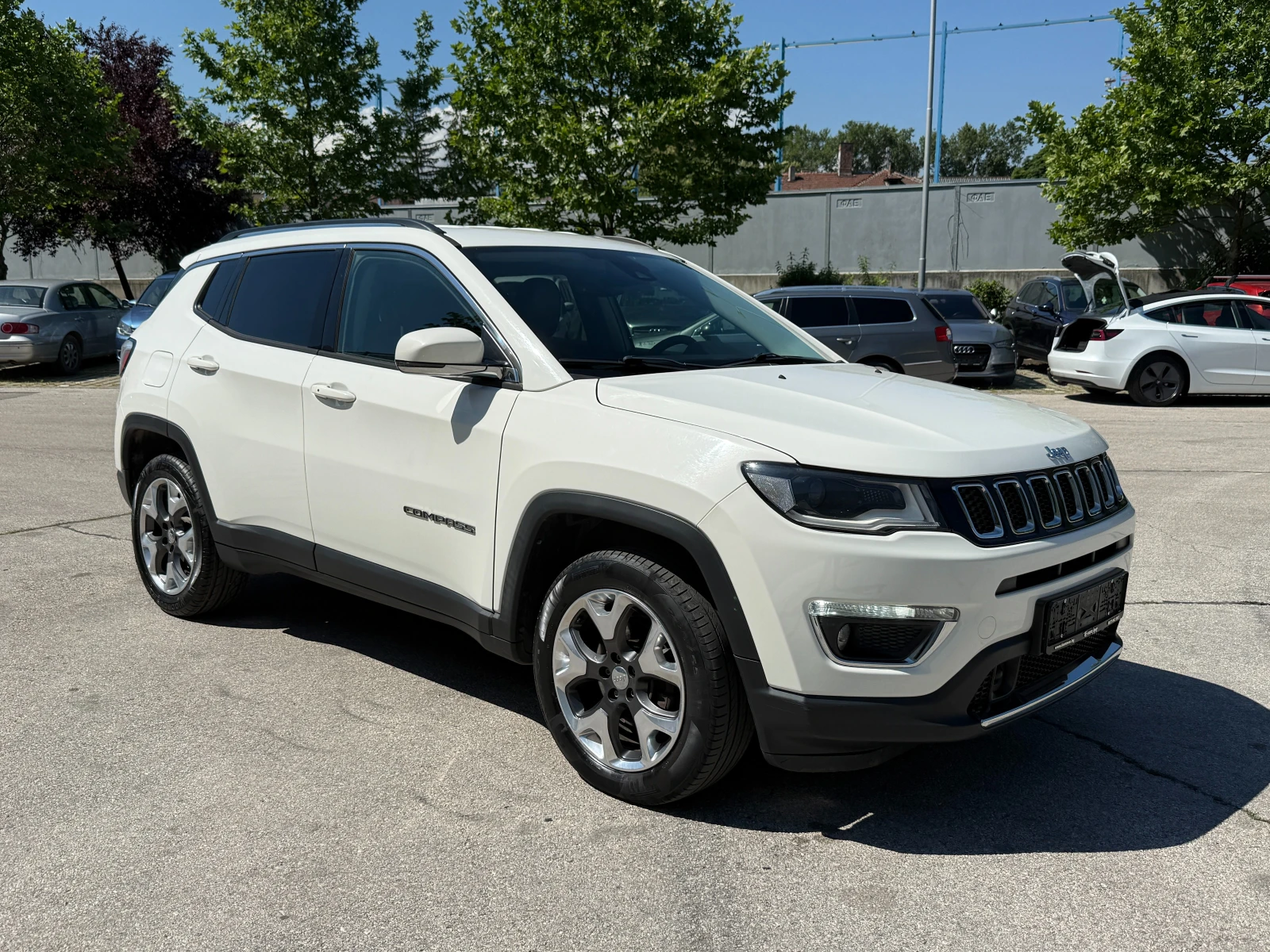 Jeep Compass реални км/ГАРАНЦИЯ, снимка 6 - Автомобили и джипове - 55048546