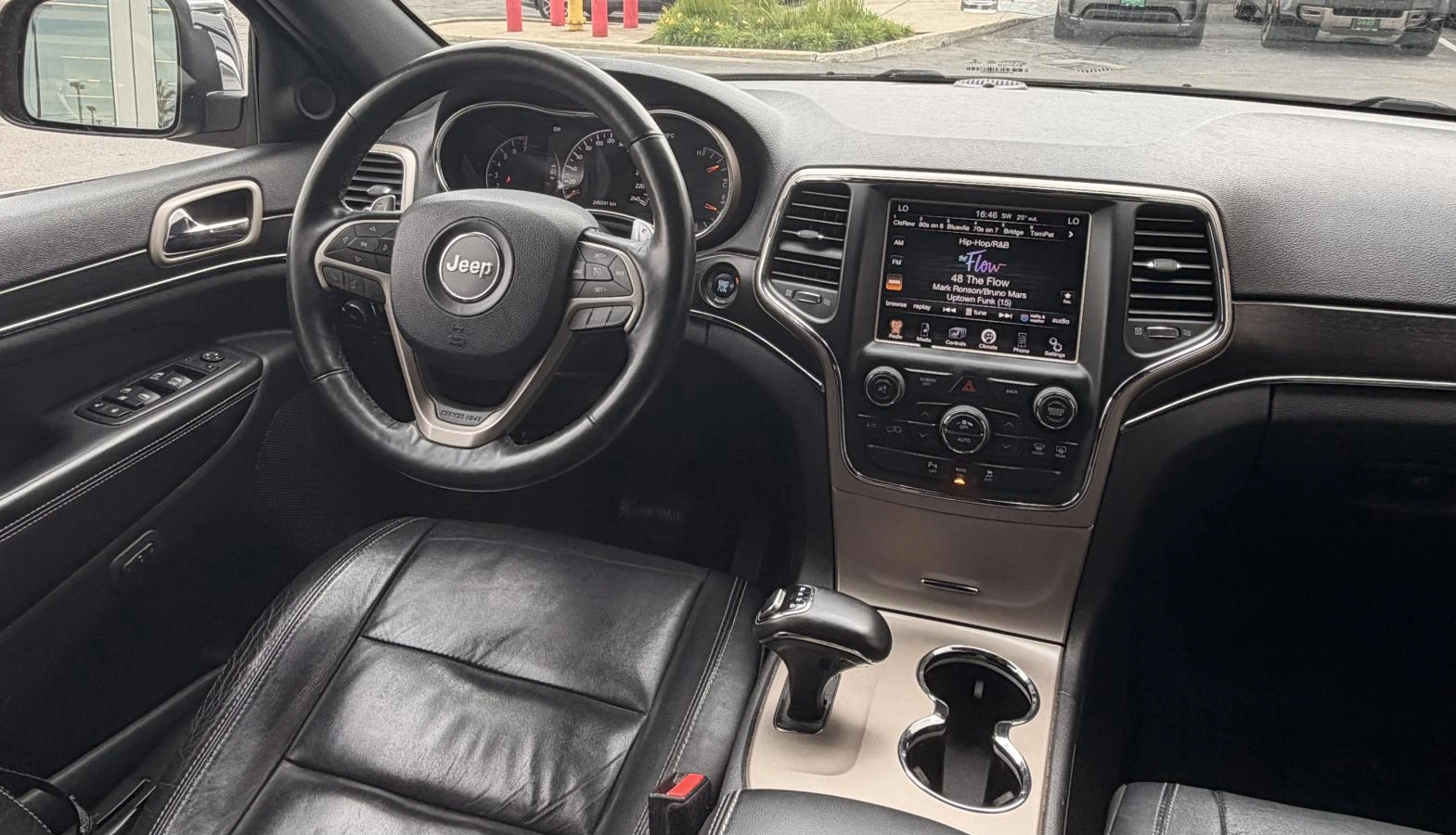 Jeep Grand cherokee Limited 4WD* КОЖА* ПАНОРАМА* ПОДГРЕВ* НАВИ* BT* KE, снимка 10 - Автомобили и джипове - 55436924