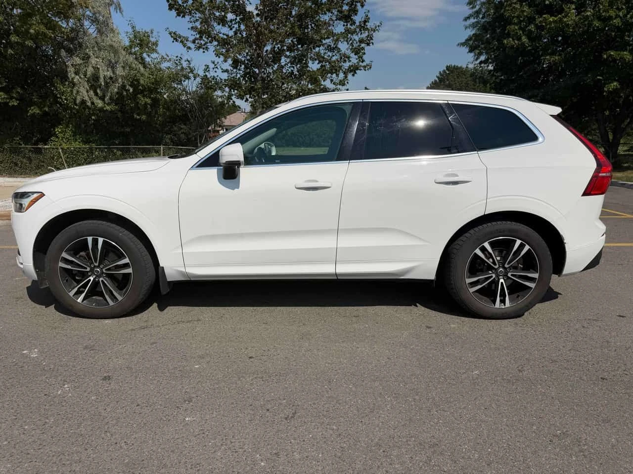 Volvo XC60 * Momentum * CARFAX * БЕЗ ПЪРВОНАЧАЛНА ВНОСКА, снимка 2 - Автомобили и джипове - 55670485