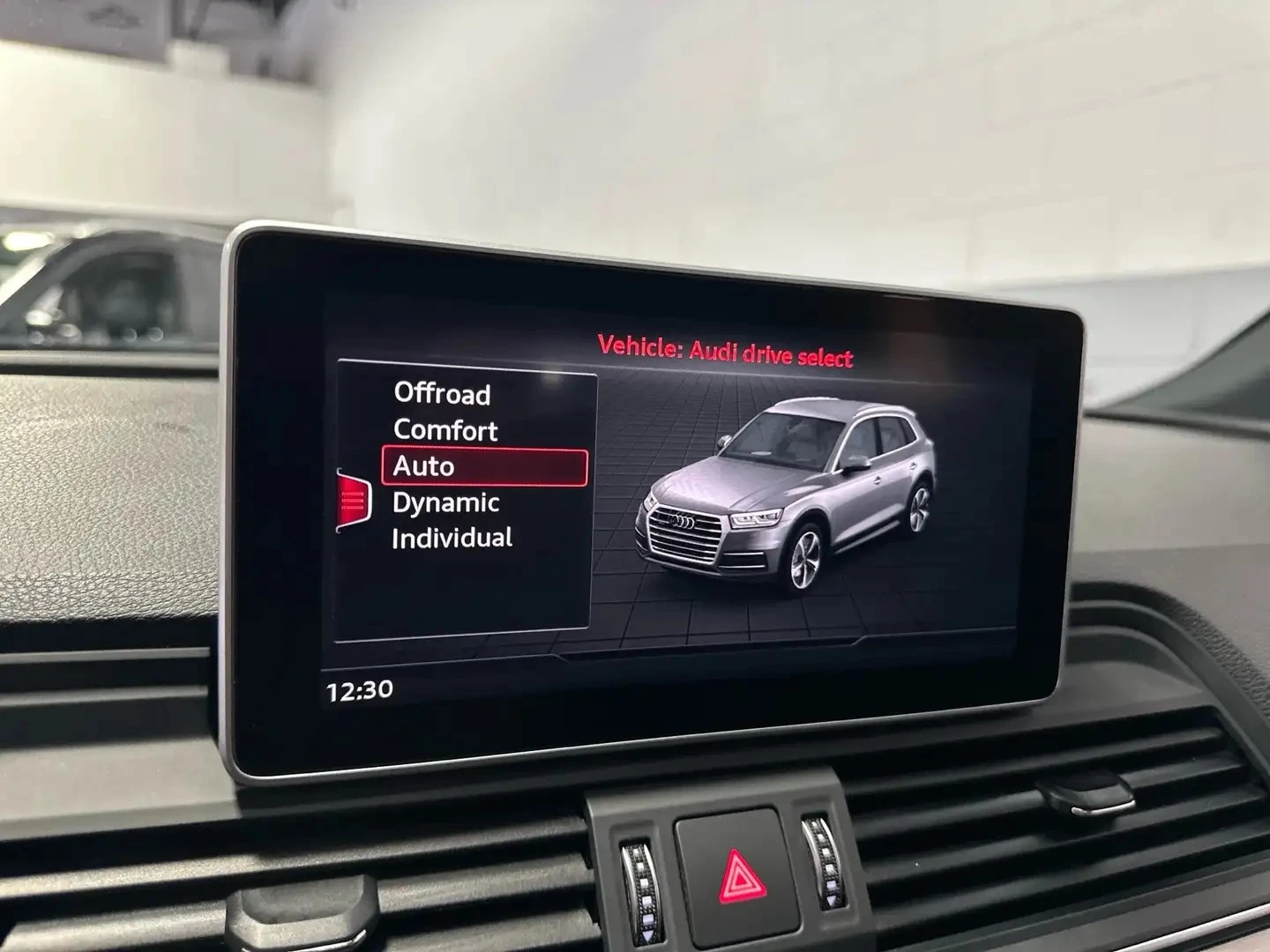 Audi Q5 PROGRESSIV S LINE ЦЕНА ДО БЪЛГАРИЯ АВТОКРЕДИТ, снимка 14 - Автомобили и джипове - 55772471