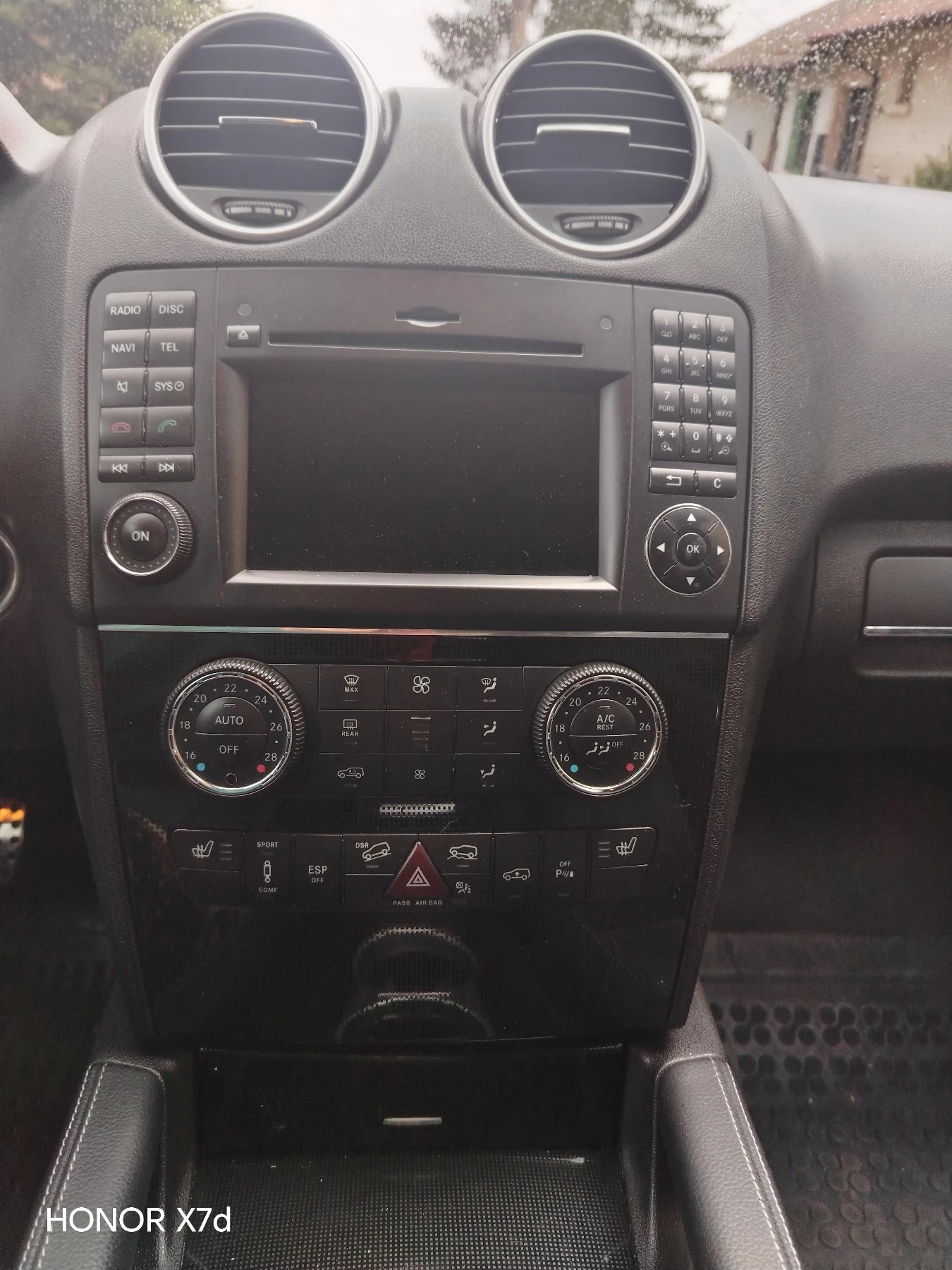 Mercedes-Benz ML 320, снимка 7 - Автомобили и джипове - 56666344