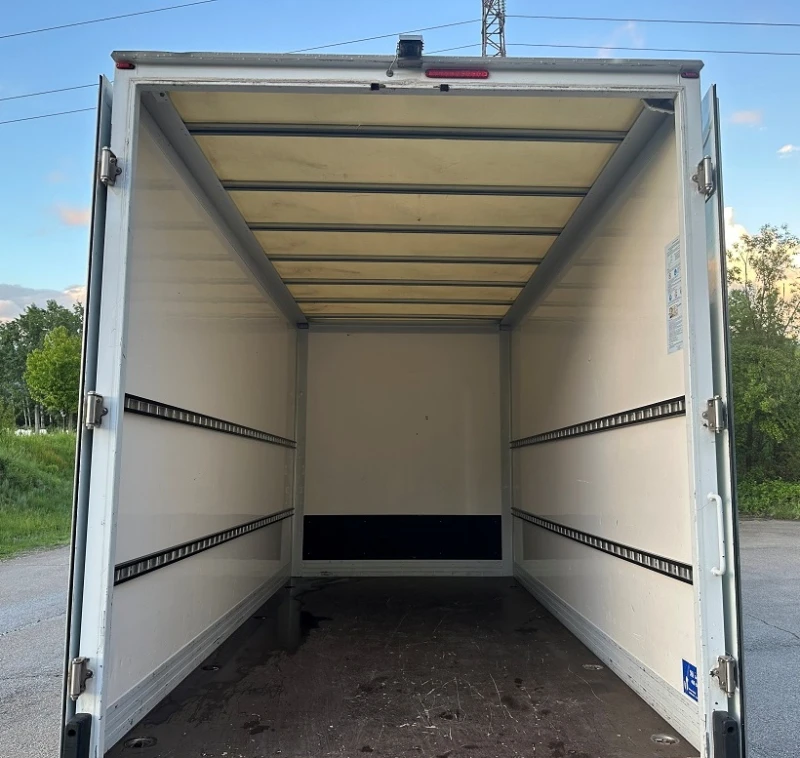 Iveco 35S18 3.0L* HI-MATIC* ВРАТИ* 4.40m* LED* ВЪЗ.ВЪЗГЛАВНИЦ, снимка 8 - Бусове и автобуси - 50198668