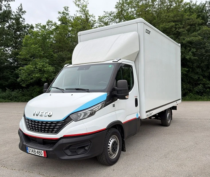 Iveco 35S18 3.0L* HI-MATIC* ВРАТИ* 4.40m* LED* ВЪЗГЛАВНИЦИ