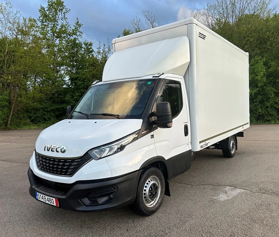 Iveco Daily 35S18* HI-MATIC* ВРАТИ* 4.40m* LED* ВЪЗ.ВЪЗГЛАВНИЦ | Mobile.bg — изображение 1