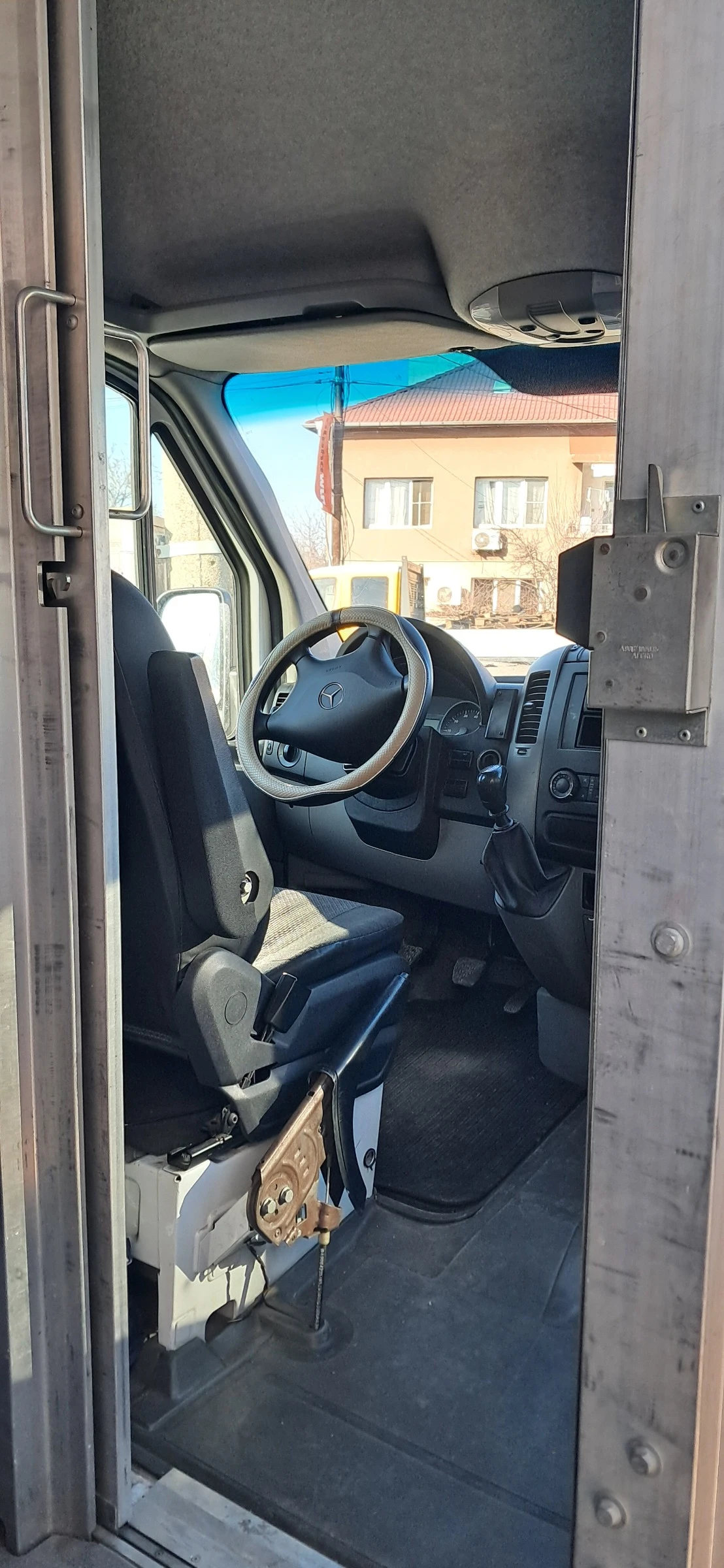 Mercedes-Benz Sprinter CNG, снимка 3 - Бусове и автобуси - 53846554