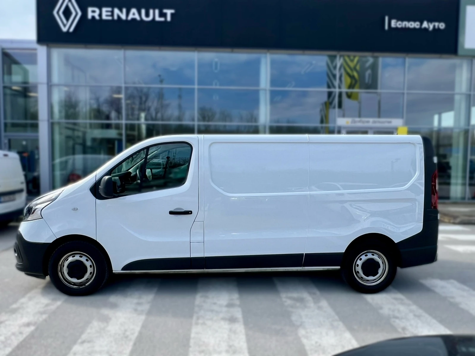 Renault Trafic 2.0 dCi / 120 �.�. / L2 - ����� ���� | Mobile.bg � ����������� 8