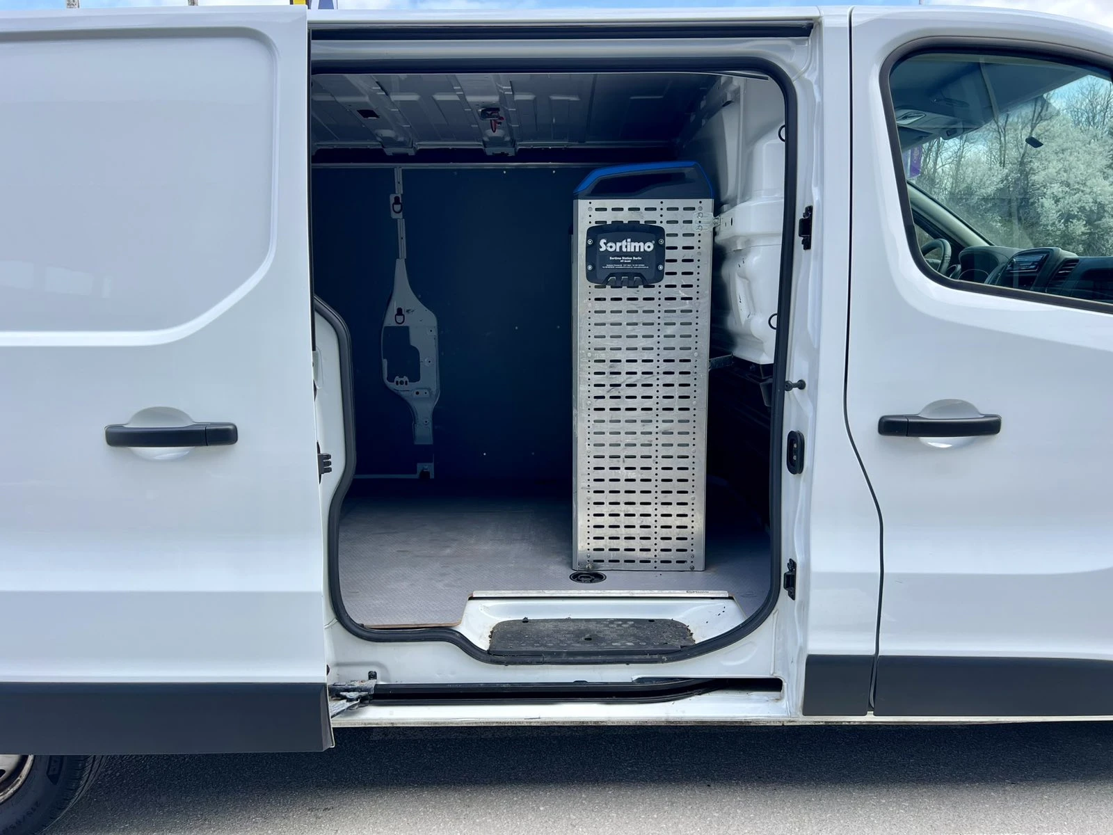 Renault Trafic 2.0 dCi / 120 �.�. / L2 - ����� ���� | Mobile.bg � ����������� 16