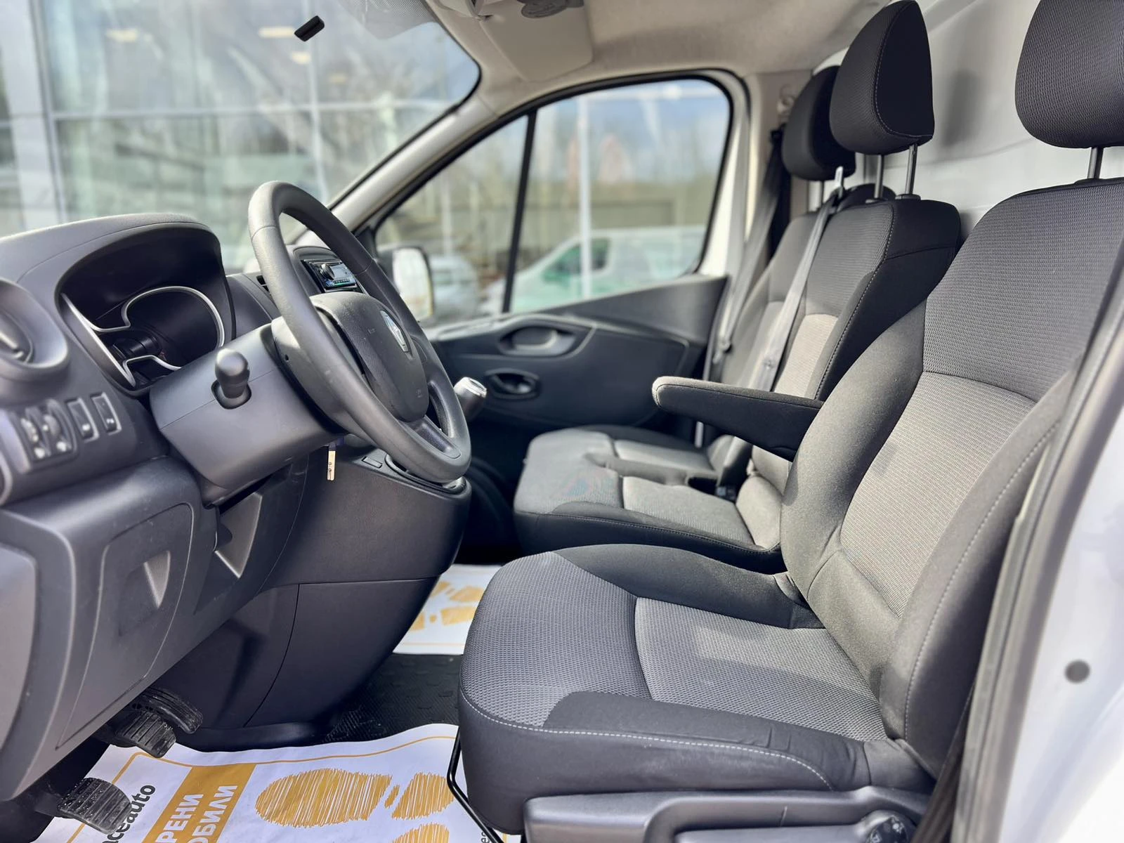 Renault Trafic 2.0 dCi / 120 �.�. / L2 - ����� ���� | Mobile.bg � ����������� 9