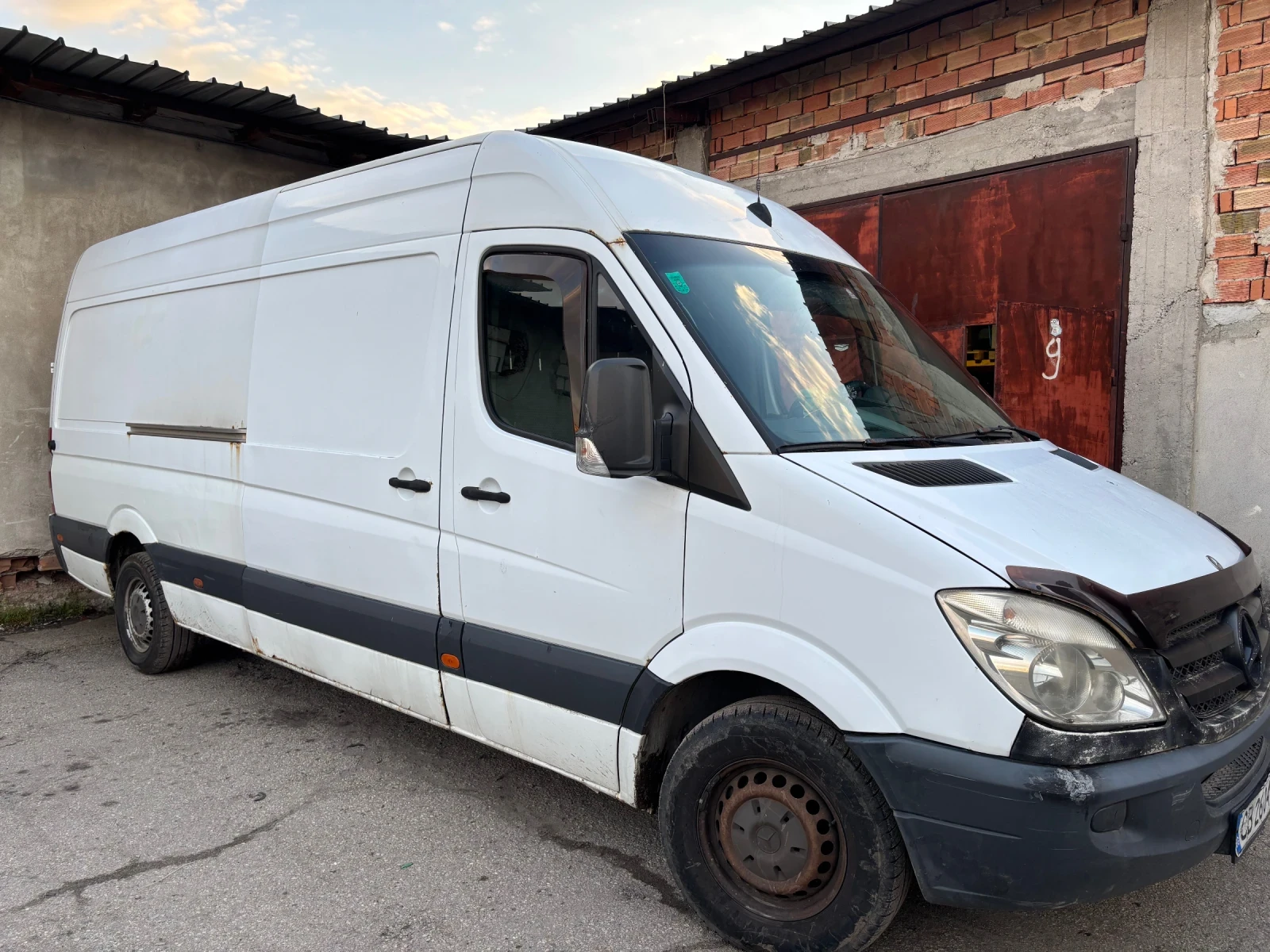 Mercedes-Benz Sprinter 315 Товарен, дълга база , снимка 2 - Бусове и автобуси - 54430638