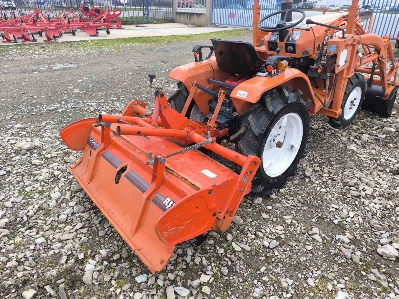 Трактор Kubota Саки агро Сливен , снимка 9 - Селскостопанска техника - 53227364