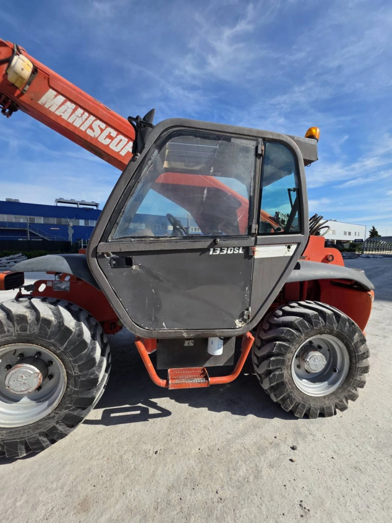 Телескопични товарачи Manitou 1330SL, снимка 5 - Индустриална техника - 55164907
