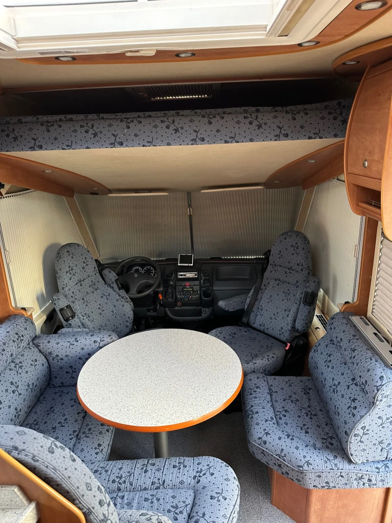 Кемпер Carthago C-line, снимка 10 - Каравани и кемпери - 50934643