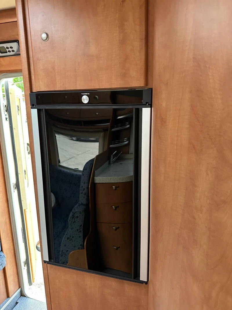 Кемпер Carthago C-line, снимка 11 - Каравани и кемпери - 50934643