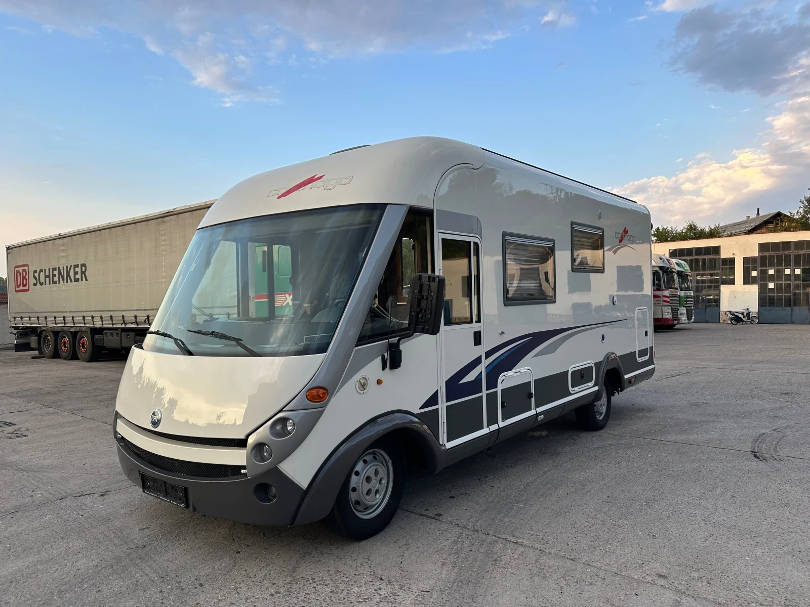 Кемпер Carthago C-line, снимка 1