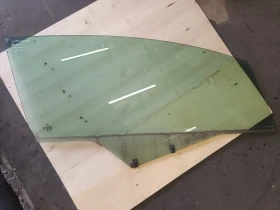 Стъкло предно дясно ситроен ц4 1.4б  